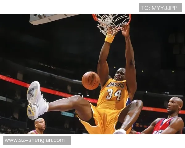 综艺球星足球大挑战明星齐聚赛场竞技激烈对决引爆全场热情